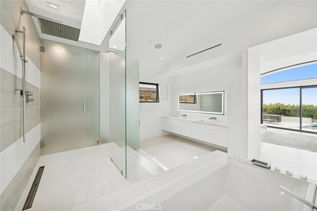 Building Photo - 4607 Perham Rd