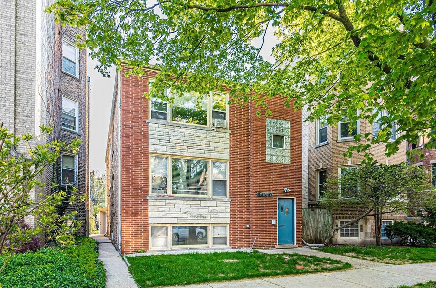 Building Photo - 7530 N Oakley Ave