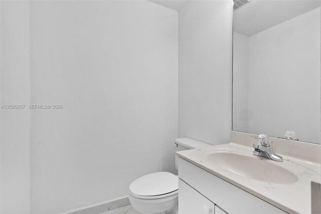 Building Photo - 10245 SW 154th Pl