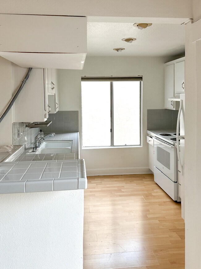 Building Photo - 3302 Summertime Ln