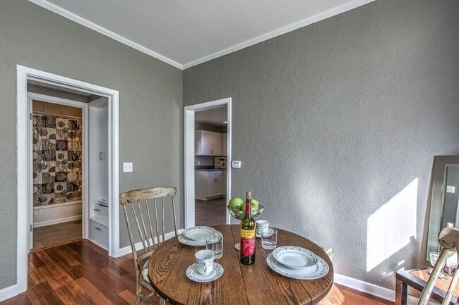 Building Photo - Newly Remodeled 1 Bed, 1 Bath House in Tre...