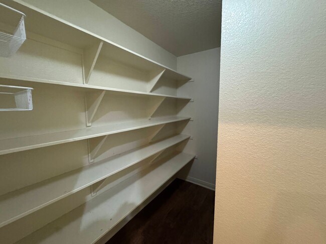 Building Photo - 4-Bedroom House for Rent in Killeen