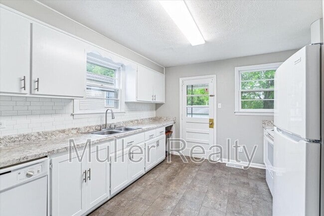 Building Photo - 3311 Coffman Dr