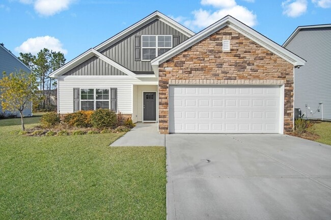 Building Photo - Great location in Richmond Hill