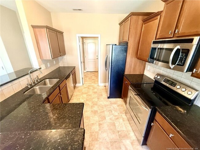 Building Photo - 1820 Shady Knoll Ln