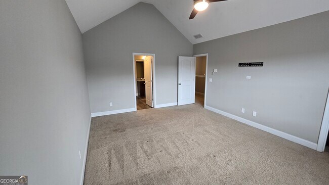 Building Photo - 600 Sprayberry Dr