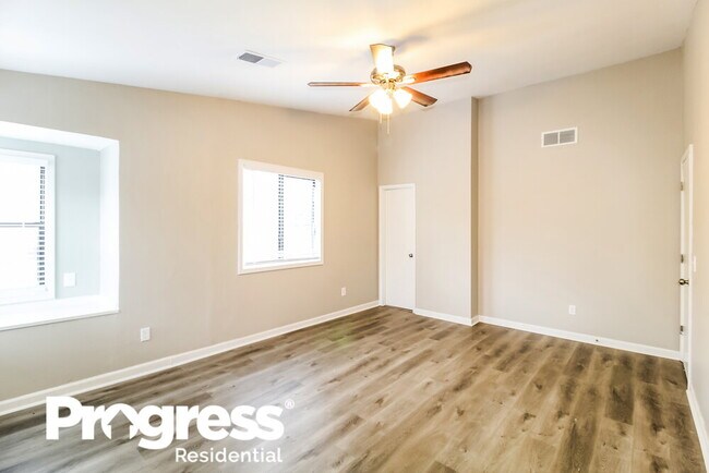 Building Photo - 3375 Revere Cir