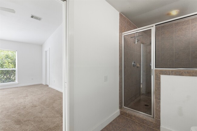 Building Photo - 6935 Yellowstone Way Dr