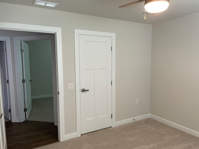 Building Photo - 3 Bedroom 2 Bathroom House In Hickman's Cr...