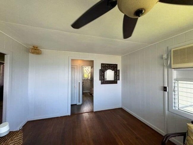 Building Photo - Ocean, Hilo Bay Views, Fully Restored Plan...