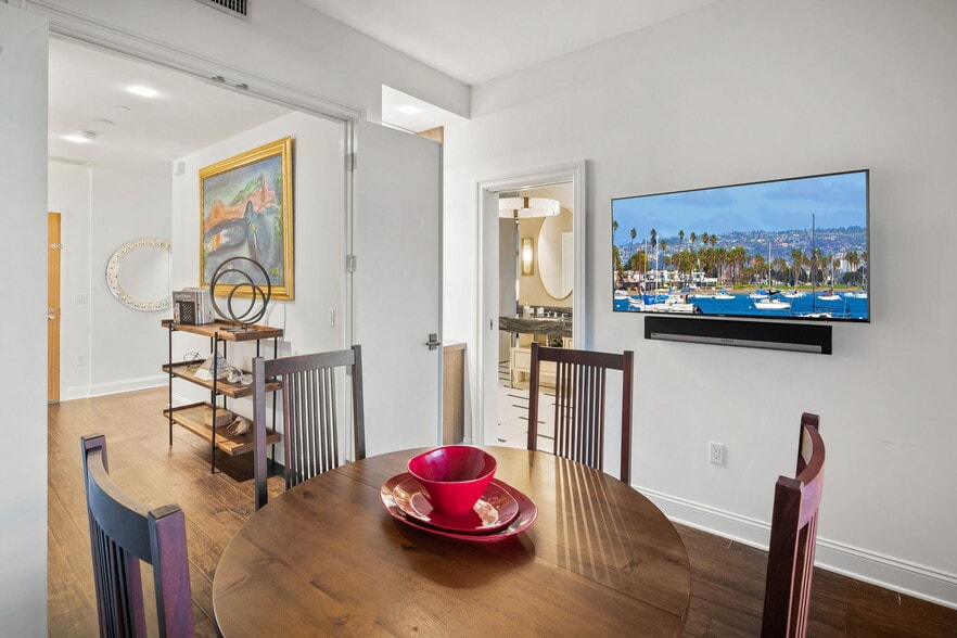 Building Photo - 800 The Mark Ln