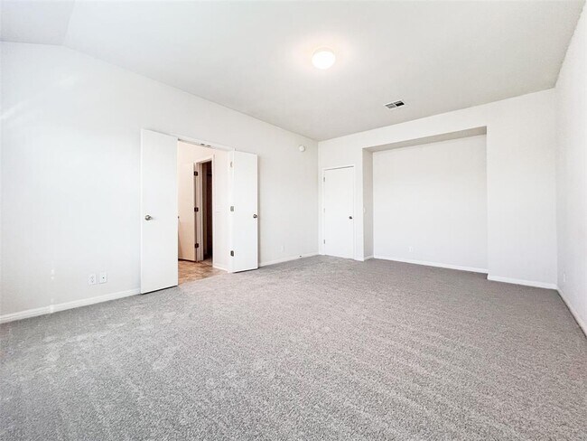 Building Photo - 4712 Lake Champlain Ln