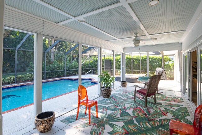 Building Photo - 3372 SE Court Dr