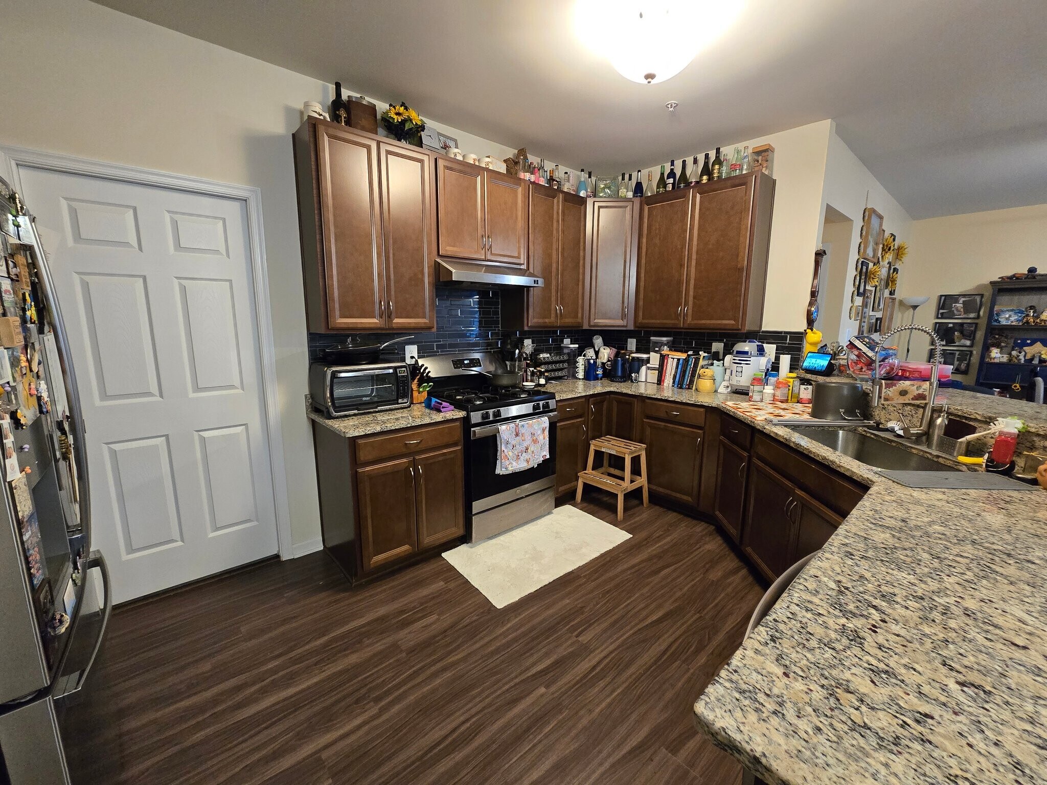 Building Photo - 45652 Tenny Hill St