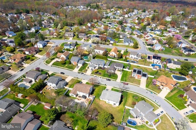 Building Photo - 5 Greenleigh Cir