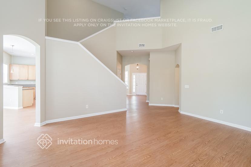 Building Photo - 2854 Pebblewood Ln