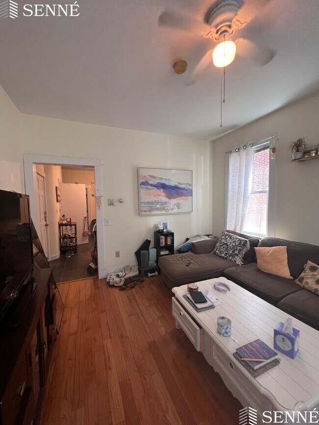 Building Photo - 42 Fresh Pond Pl