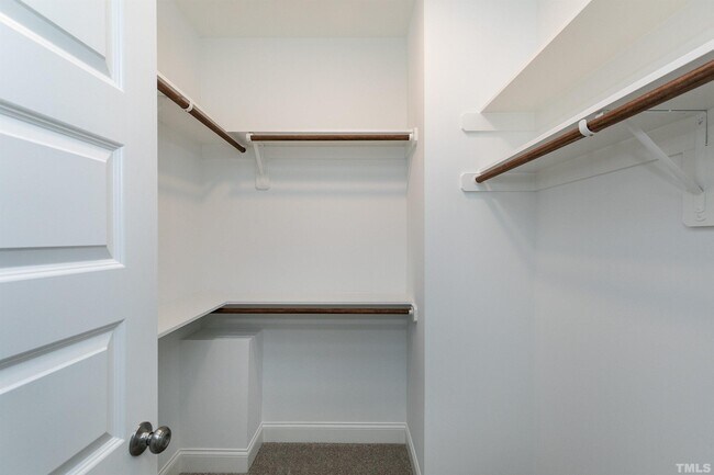 Building Photo - 3627 River Watch Ln
