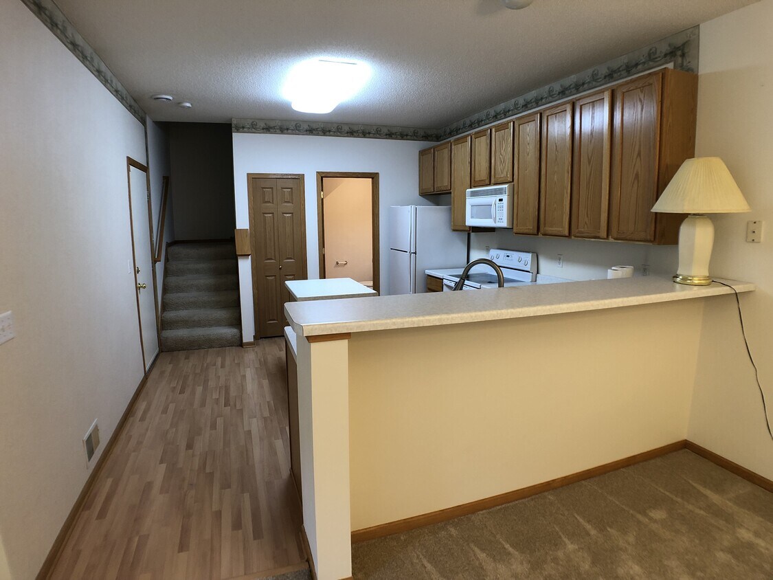 Building Photo - 1575 Hummingbird St