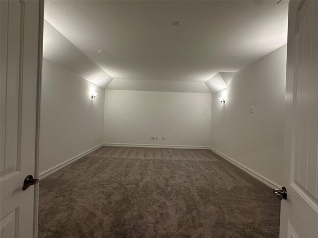 Building Photo - Spacious Aubrey Home Offering Style, Locat...