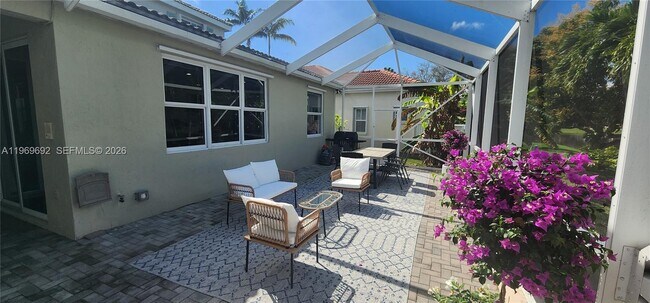 Building Photo - 833 Vista Meadows Dr