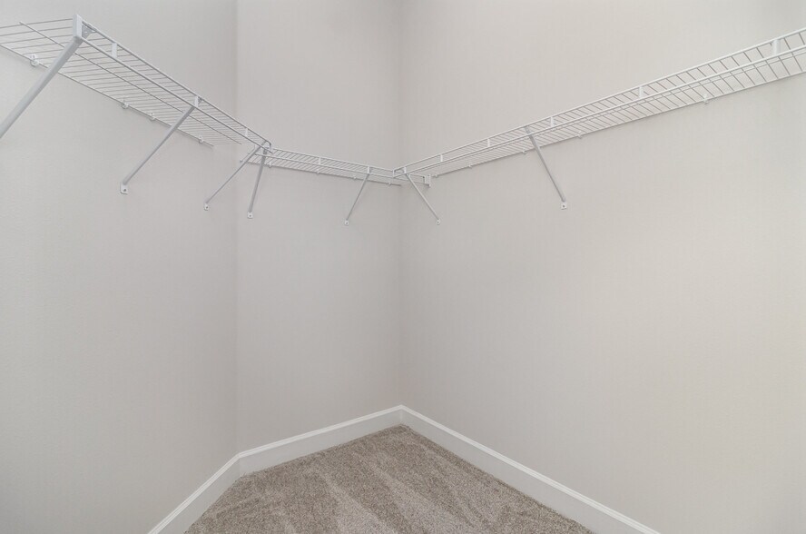 Building Photo - 2482 Carrick St NW