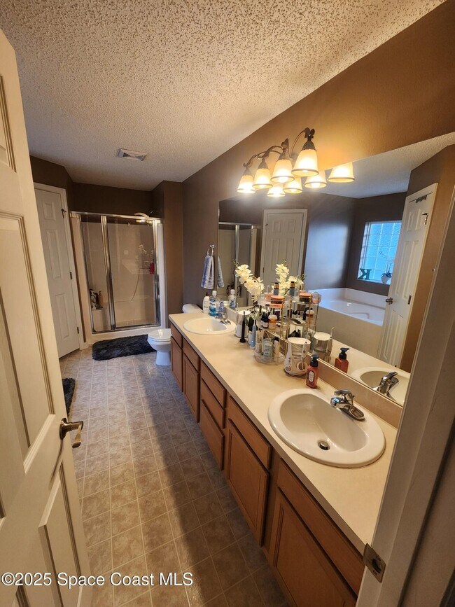 Building Photo - 2098 Jupiter Blvd SW