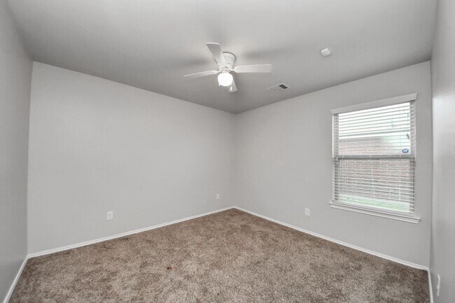 Building Photo - 5410 Dovetail Arbor Trace