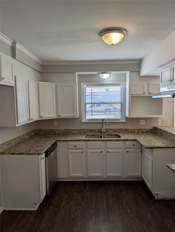 Building Photo - 2413 Hillview Dr