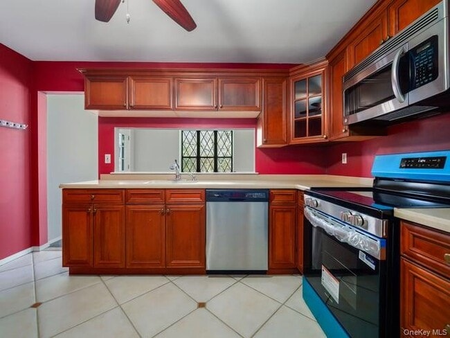 Building Photo - 391 Sierra Vista Ln