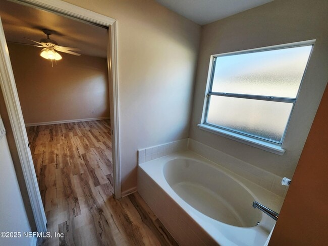 Building Photo - 6504 Crimson Leaf Ln