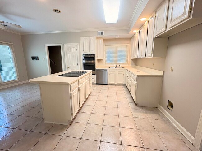 Building Photo - 1703 Bryn Mawr Cove