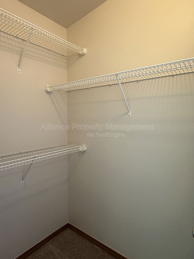 Building Photo - 8131 Oliver Rd