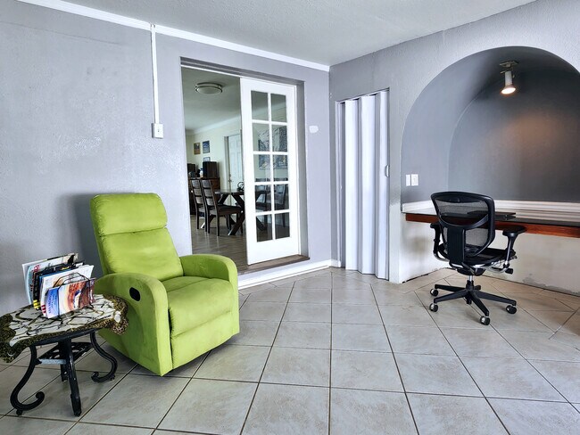 Building Photo - 6049 45th Ave N