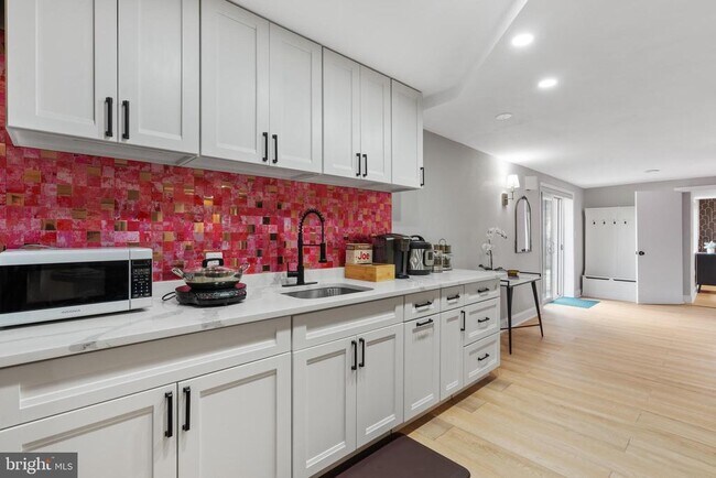 Building Photo - 1329 Colvin Forest Dr