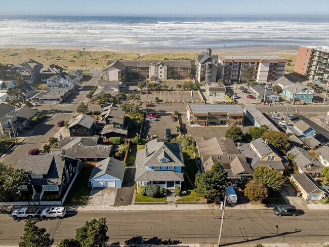 Building Photo - 640 S Columbia St