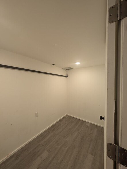 Building Photo - 1440 St Ann St