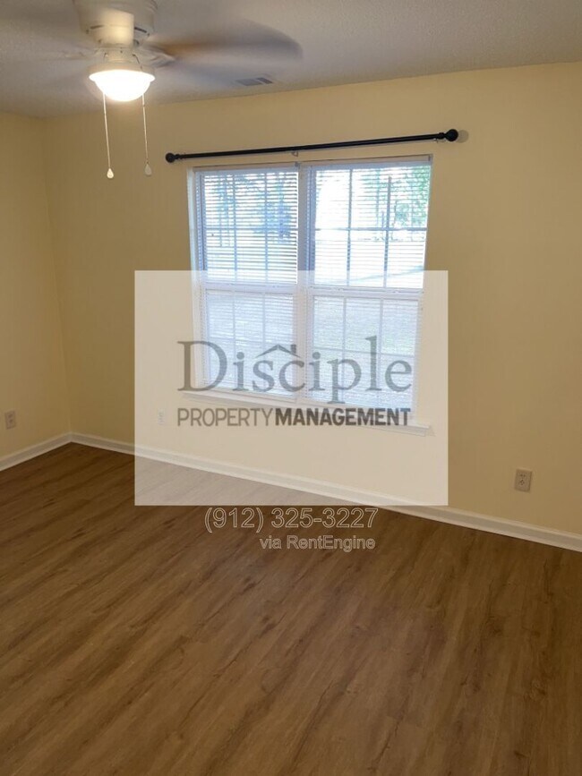 Building Photo - 295 Creekside Cir