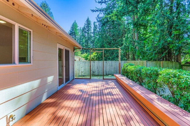 Building Photo - 3bd/2ba Sammamish House
