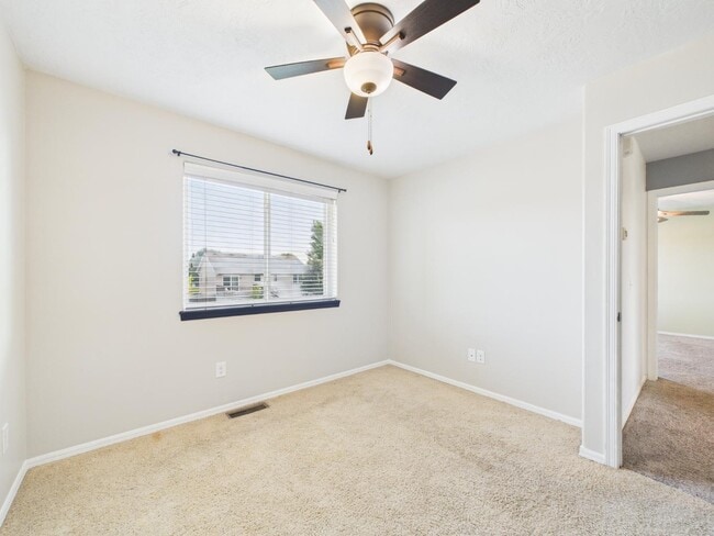 Building Photo - 806 Hemlock St