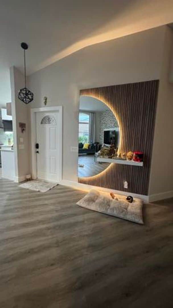 Building Photo - 672 NW 45th Ave