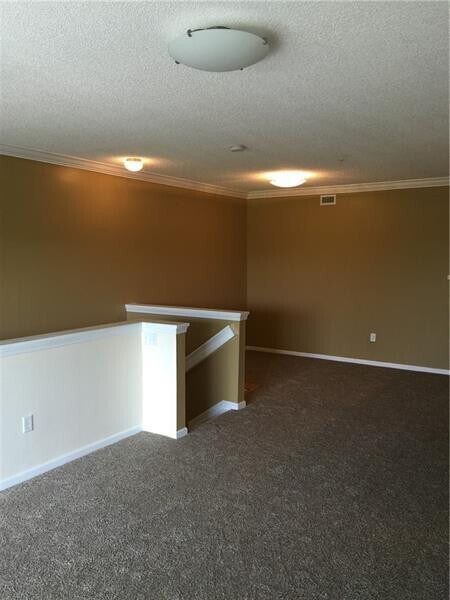 Building Photo - 5800 W Sample Rd