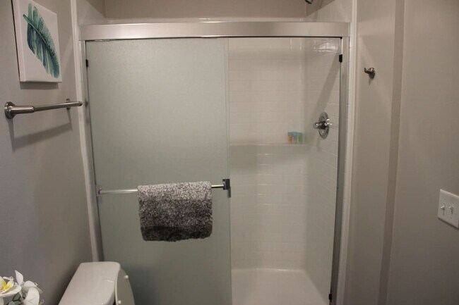 Building Photo - 4415 Lincoln Way