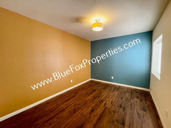 Building Photo - 2898 E Weymouth Cir