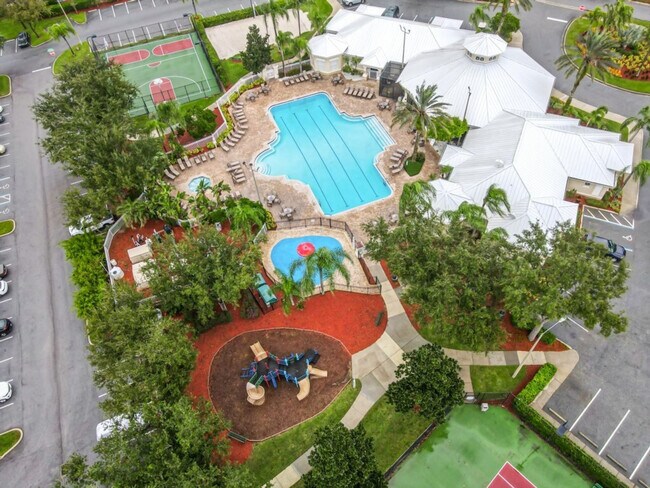 Building Photo - 2314 Silver Palm Dr