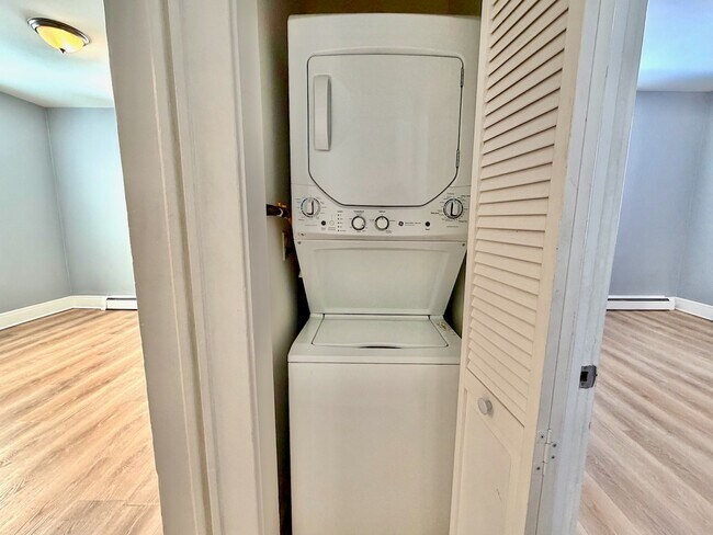 Building Photo - 160-164 Stuyvesant Ave