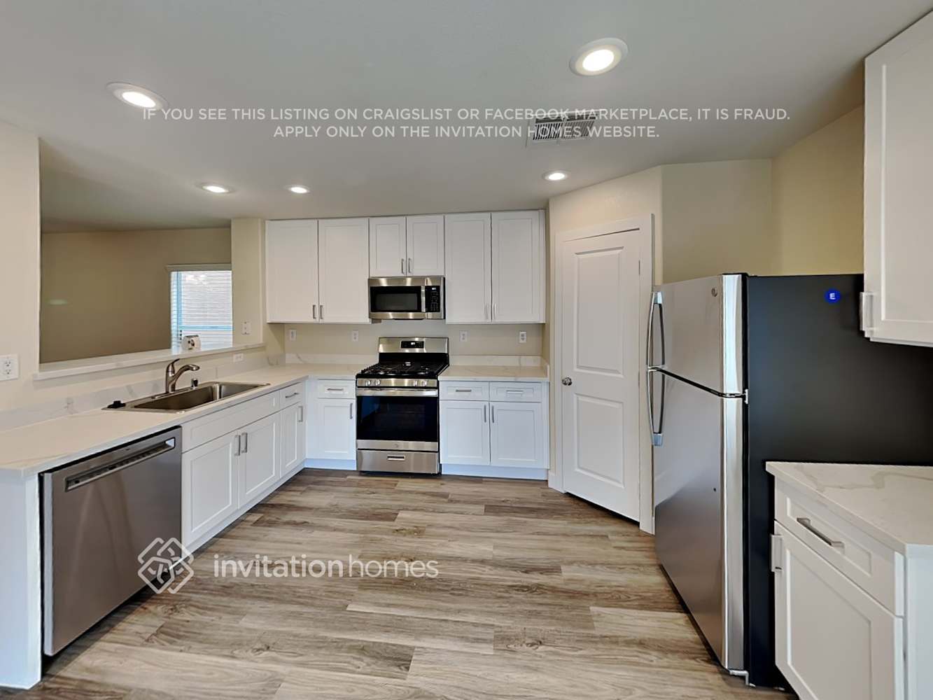 Building Photo - 701 Jewel Tower St