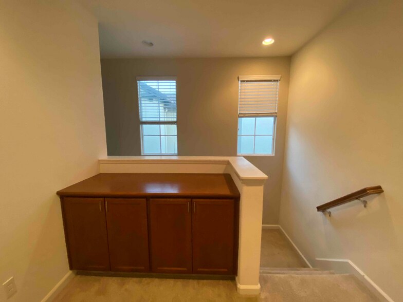 Building Photo - 4625 Malayan St