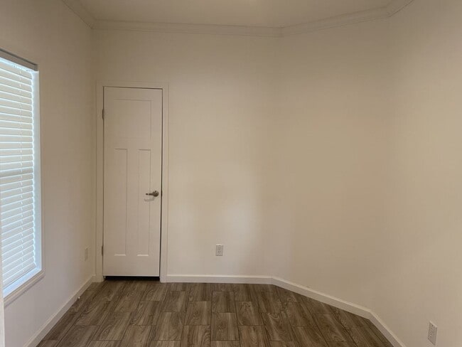 Building Photo - 6902 42nd Trail N