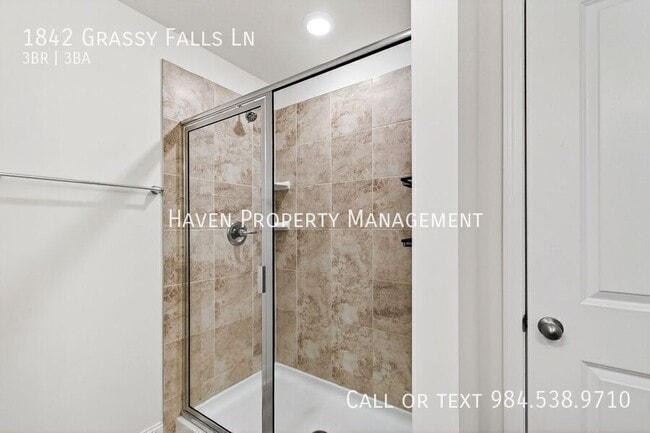 Building Photo - 1842 Grassy Falls Ln